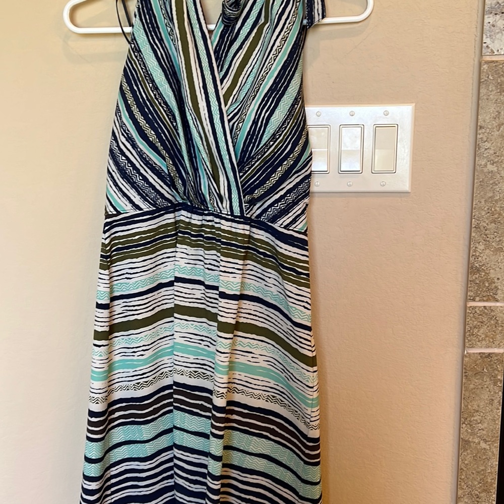 Athleta halter removable pads dress